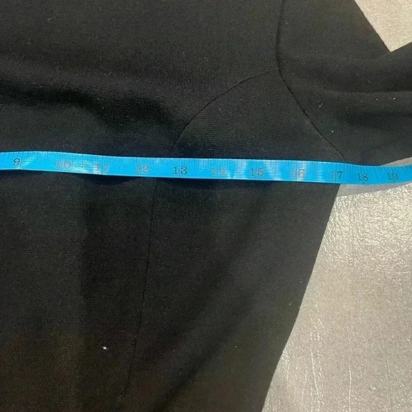 Elegant Black and Yellow Long Sleeve Dress - Picture 2 of 9